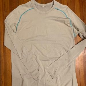 Lululemon Men’s Metal Vent long sleeve shirt